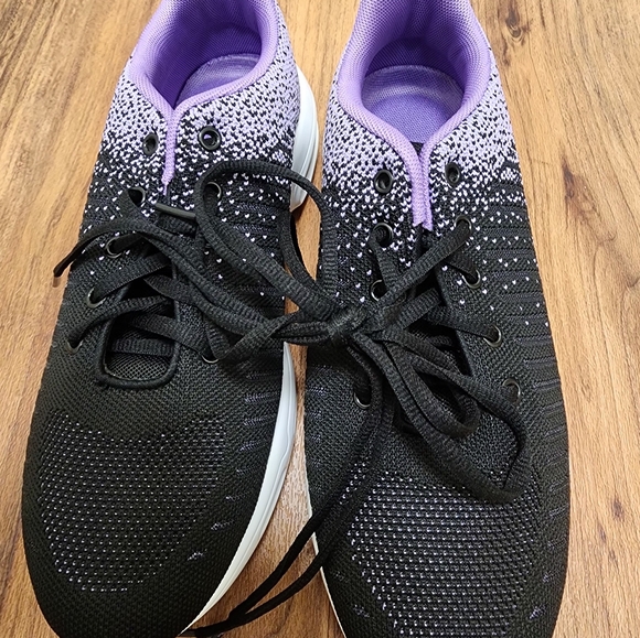 Running shoes - Picture 6 of 10